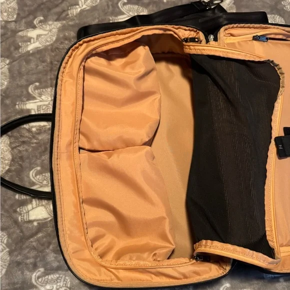 Nomad Lane Black Bento Bag V. 4 Travel Bag + Toiletry & Electronics Bags - Picture 8 of 14